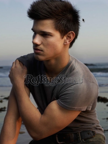 Wings (Open) Taylor-Lautner-Rolling-Stone-Photos-teen-guys-9176605-416-556