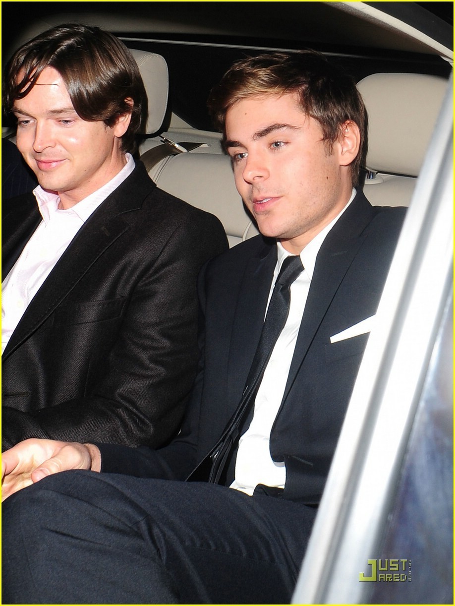 3 PIC FOR zac Zac-in-London-zac-efron-9129621-918-1222