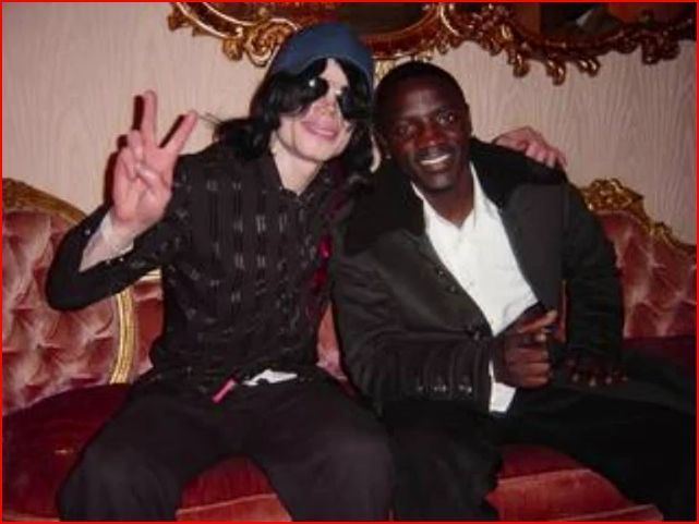 الروعه akon -with-Akon-michael-jackson-9238852-641-481