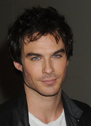 Vampire Diaries - Pictures Hottie-damon-salvatore-9297874-348-479