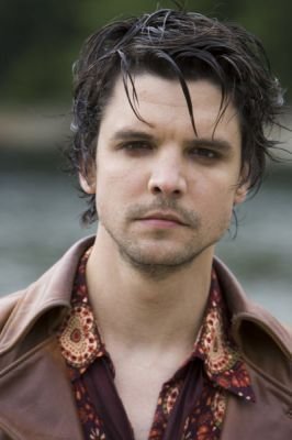 Hatter and Adam Darkous Alice-Syfy-Movie-andrew-lee-potts-9377815-266-400