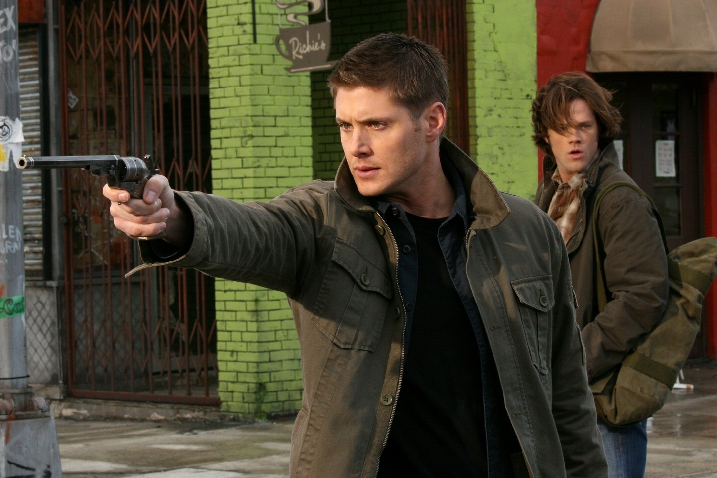 Morimos??? XD ¿y... por que no? - Página 7 Dean-Winchester-dean-winchester-9379196-1450-967