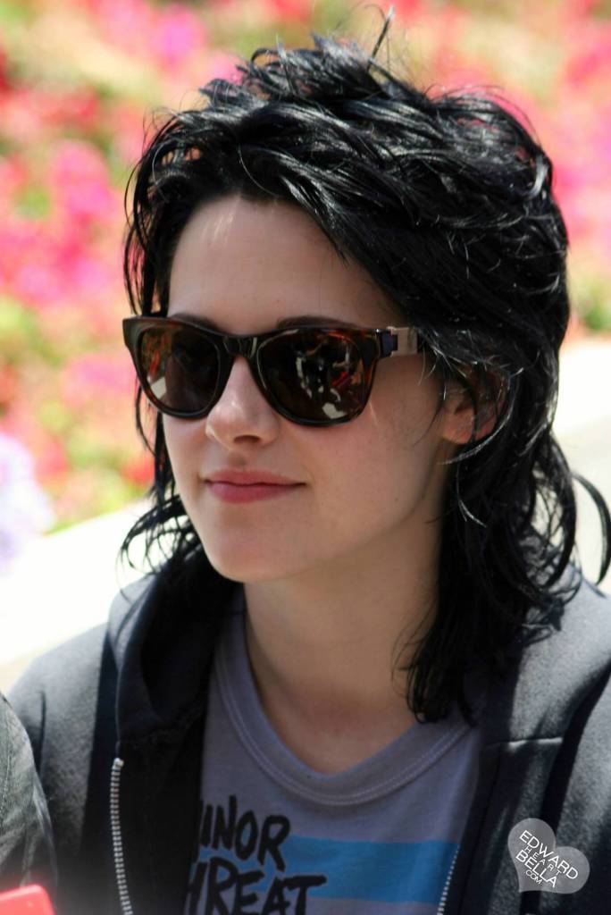 ستايل  كريستين Kristen-Stewart-kristen-stewart-9403509-684-1024