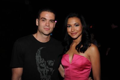 Ponle pareja al de arriba - Página 22 Mark-and-Naya-Glee-Premiere-Party-Sept-09-glee-8078544-400-266-santana-lopez-9451031-400-266