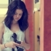 صور للمسن سيلينا  Selena-selena-gomez-9752788-100-100