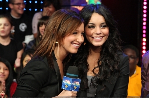 The High School Musical 3 cast visits MTV's TRL - October 21 2008 Ashley-ashley-tisdale-2661191-500-331