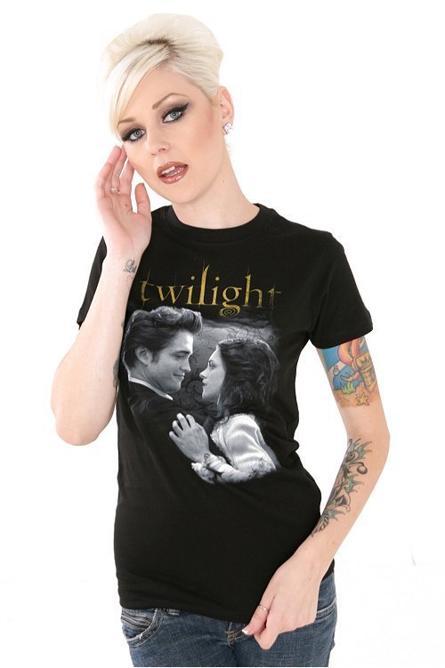 De nombreux Produits dérivés Twilight Twilight-T-shirt-twilight-series-2690368-500-751