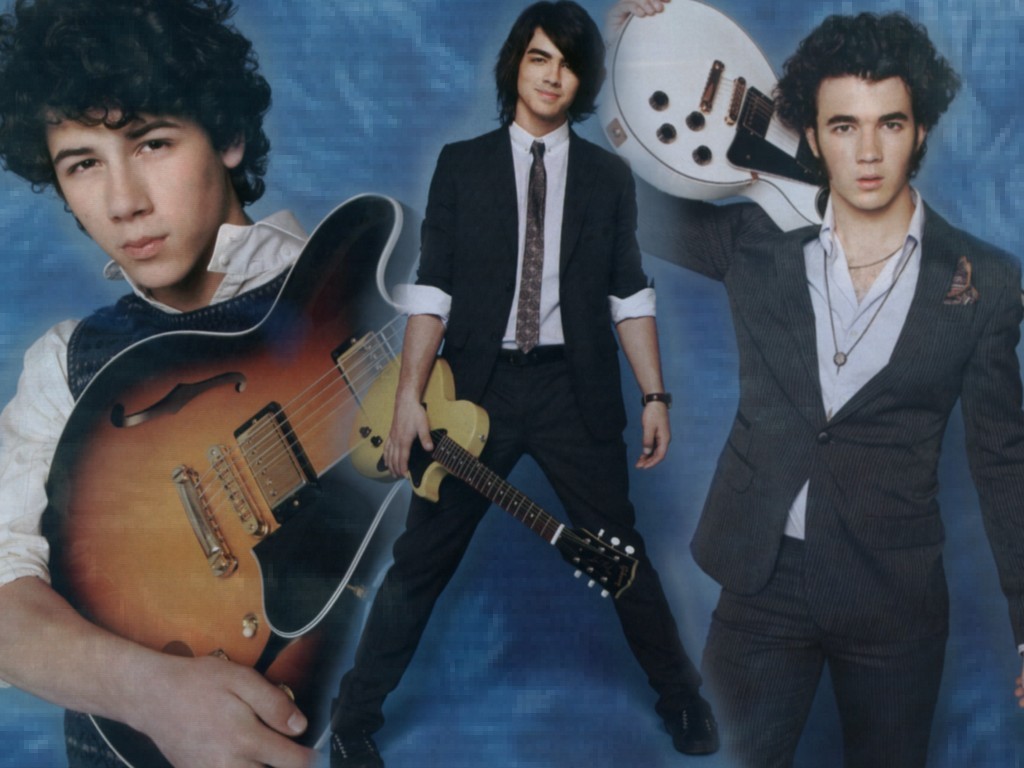 موسوعة تواقيع JB Jonas-Brothers-the-jonas-brothers-2977594-1024-768