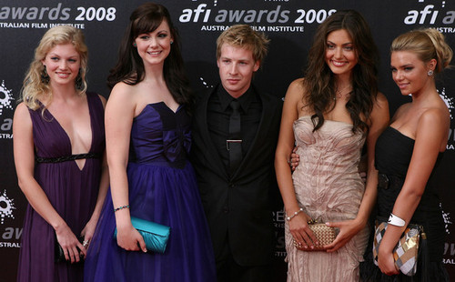   3  .. Afi-Awards-2008-cariba-heine-and-phoebe-tonkin-3029893-500-310