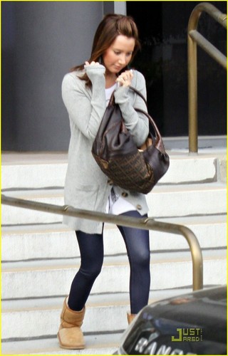 Ashley leaving a recording studio in Burbank - January 21 2009 Ashley-ashley-tisdale-3679286-320-500