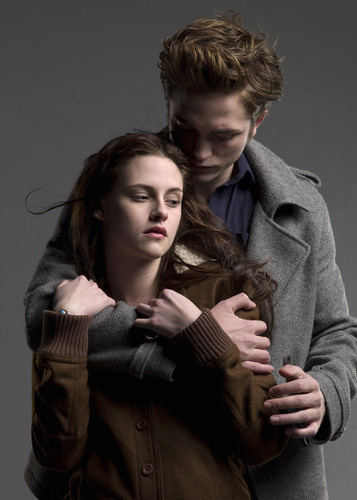 Robsten2 Rob-Kristen-New-Pic-robert-pattinson-and-kristen-stewart-3614113-357-500