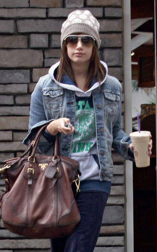 Ashley leaving Coffee Bean & Tea Leaf - January 23 2009 Ashley-ashley-tisdale-3714545-312-500