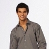  Crations de PV  Taylor-taylor-lautner-4157606-100-100