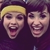 رمزيـــآآآت سسسلينـــآ ^.^ My-Great-Movie-selena-gomez-and-demi-lovato-4228964-100-100