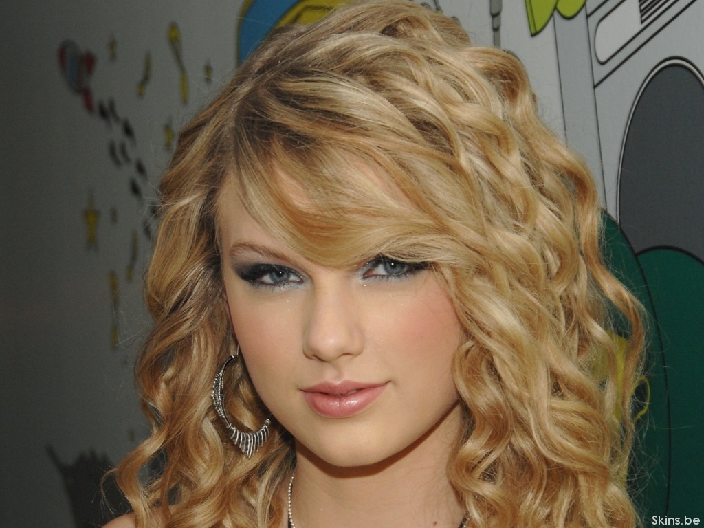 صور للجميلة تايلور سويفت Taylor-Swift-taylor-swift-4200934-1024-768