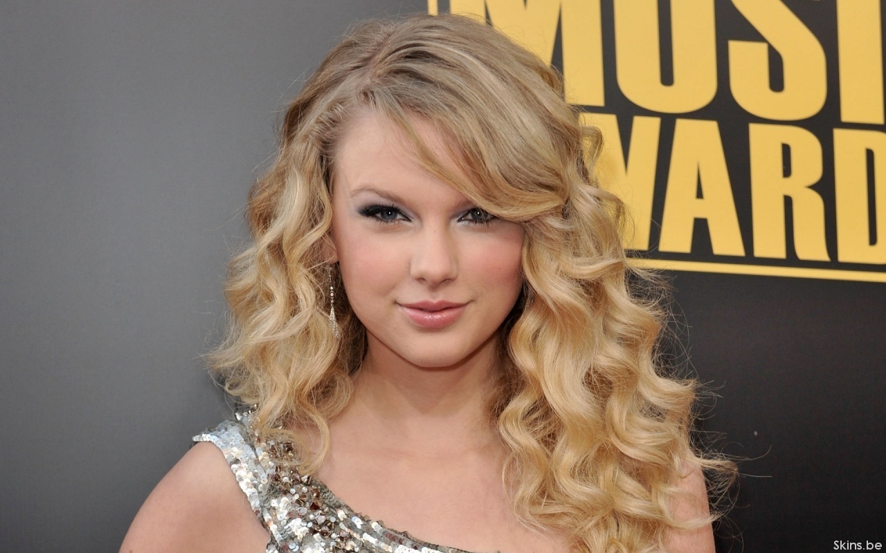 للحد يددخل الاا فرنداتي Taylor-Swift-taylor-swift-4200944-1280-800