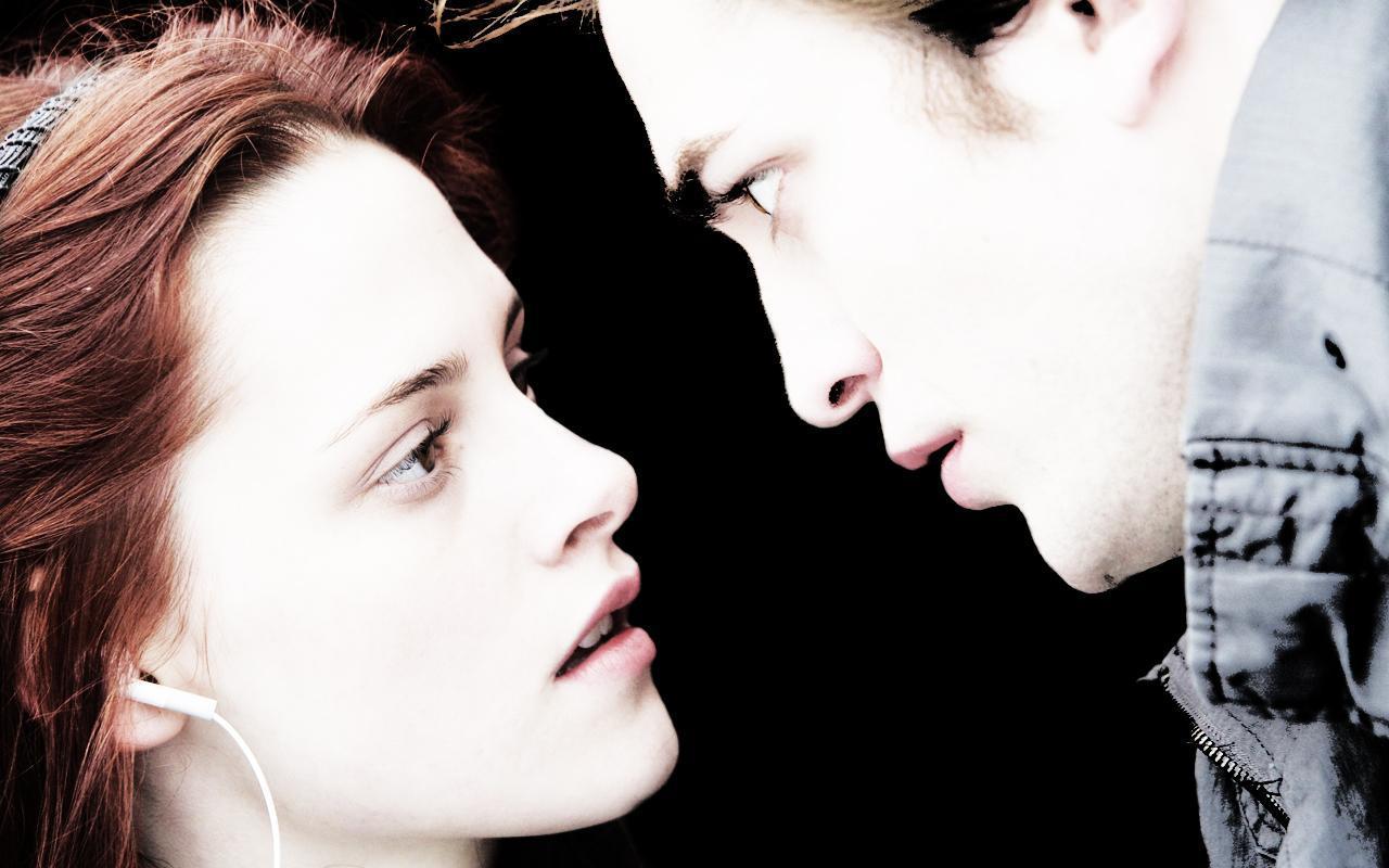 لحظهـ من لحظاآآت حبيبي ..♥ Edward-and-Bella-bella-swan-4464347-1280-800