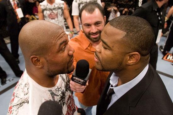 Rampage : Rashad va combattre comme un lâche avec ses mises au sol Rampage-Jackson-Rashad-Evans-mma-4820336-550-367