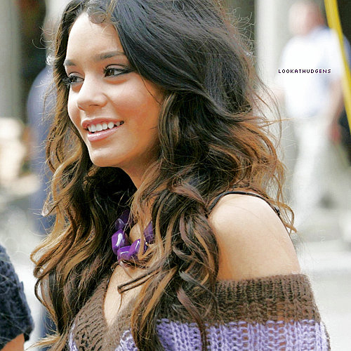 Banneri.... V-vanessa-anne-hudgens-5513840-500-500