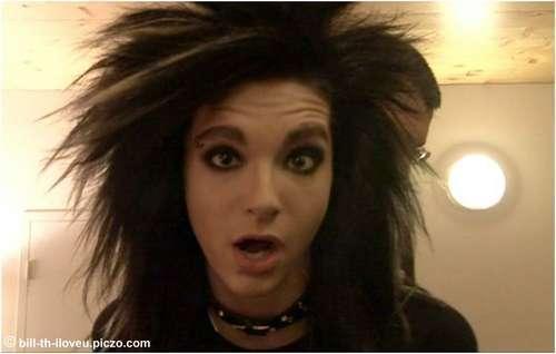 Bill Kaulitz quase me deu um susto ! - Página 3 Bill-being-random-cute-bill-kaulitz-6091626-500-318