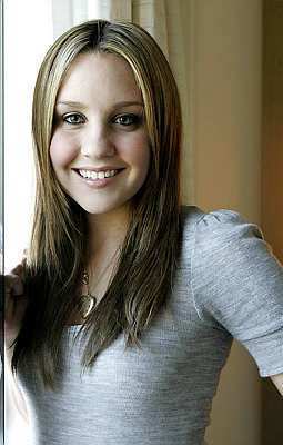 صور لأمنداا بينز Amanda-Bynes-amanda-bynes-6115660-255-400