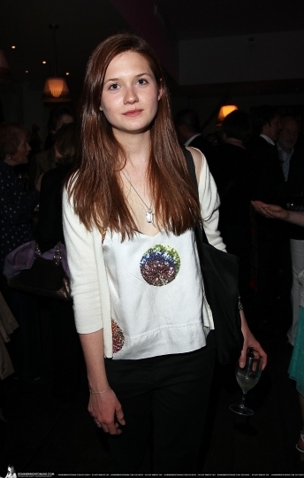 صور - جيني ويزلي - .. بوني رايت .. Bonnie-Wright-Ginny-Weasley-harry-potter-6209404-344-540