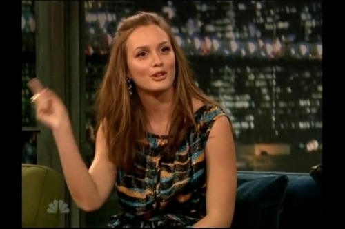 Leighton Meester - Sayfa 4 Leighton-Meester-Late-Night-with-Jimmy-Fallon-leighton-meester-6323778-500-333