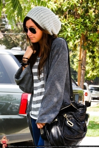 Ashley leaves her house to head to LAX to catch a flight to Europe - May 27 2009 Ashley-ashley-tisdale-6432555-335-500