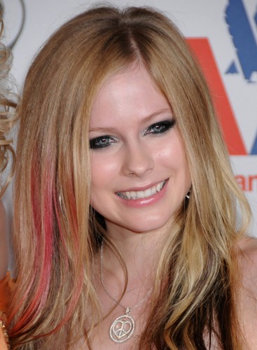 2009 Race to Erase MS Event - Century City, LA Avril-Lavigne-avril-lavigne-6430433-367-500