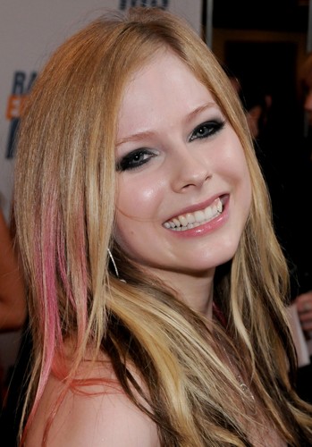 2009 Race to Erase MS Event - Century City, LA Avril-Lavigne-avril-lavigne-6430463-349-500