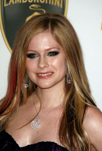 2009 Race to Erase MS Event - Century City, LA Avril-Lavigne-avril-lavigne-6430556-338-500