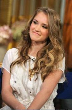 صور جديده جدا و رووووووووووووعه ل emily osment EO-emily-osment-6511457-233-355