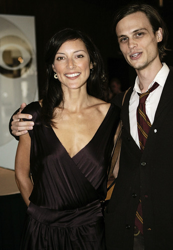 Elle Greenaway MGG-Lola-Glaudini-CBS-TCA-summer-2005-press-tour-HQ-criminal-minds-6678566-347-500