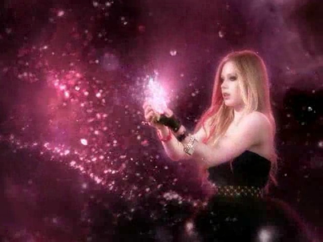  صور افريل لافين من دعاية تبع عطرها Black Star Avril-Lavigne-avril-lavigne-6766177-640-480