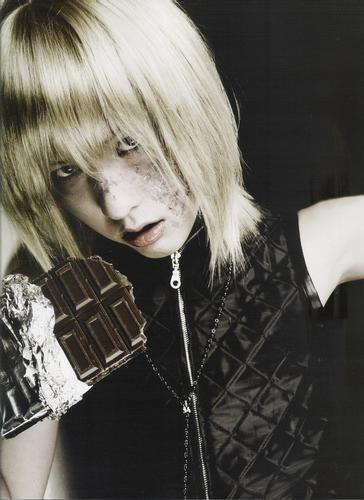 cosplay de death note ??  >.< ?? Mello-cosplay-cosplay-6814317-364-500