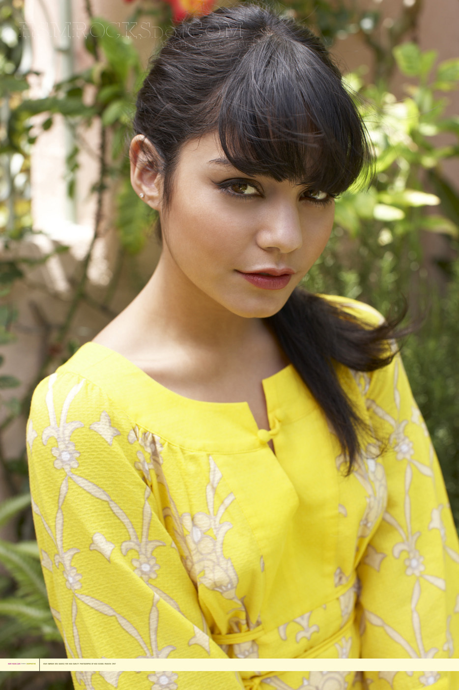 اكبر مكتبه صور نجوم ديزني  (جوناس،ديمي،سيلينا،اشلي،زاك،فانيسا) Vanessa-vanessa-anne-hudgens-7095327-934-1404