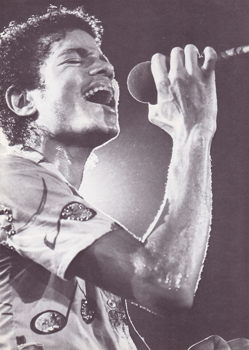 Bruno Mars imita MJ e altre star al 'SNL' Triumph-Tour-michael-jackson-7189729-800-1125
