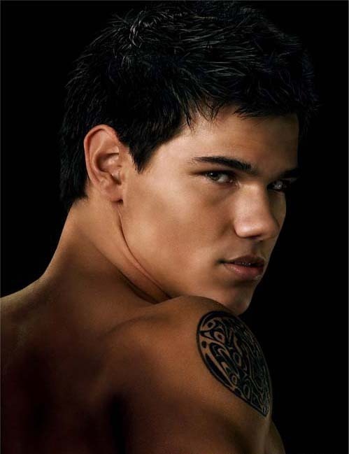 Jacob Black -NEW-Jacob-Black-promo-new-moon-movie-7205622-499-649