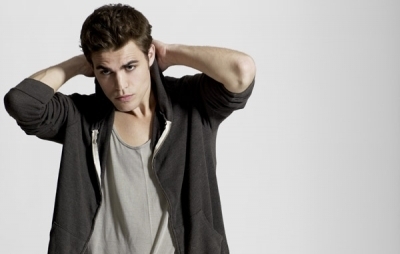 Relaciones de Paul New-Paul-Wesley-Photoshoot-the-vampire-diaries-7389112-400-254