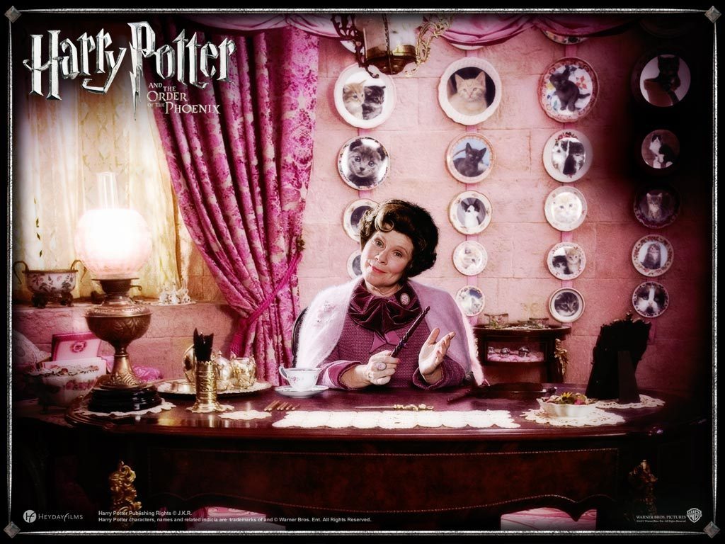 Tu personaje favorito de Harry Potter Dolores-Umbridge-hogwarts-professors-7621922-1024-768