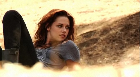 Kristen Stewart - Sayfa 2 More-EW-photoshoot-Taylor-Lautner-Kristen-Stewart-twilight-series-7652300-479-266