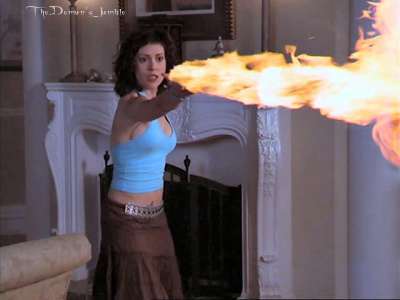 Галерия на Фийби - Page 7 Phoebe-3-charmed-7603628-400-300