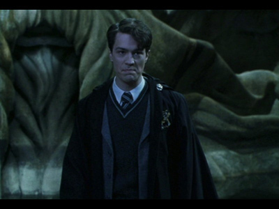 ficha de personaje Tom-Riddle-purebloods-7702328-400-300