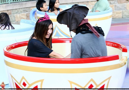 Ashley and Scott spend a day at Disneyland together in Anaheim - August 23 - Page 2 Ashley-ashley-tisdale-7852140-500-348
