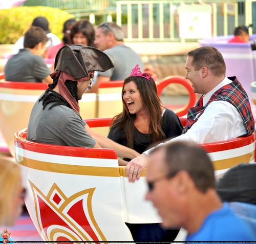 Ashley and Scott spend a day at Disneyland together in Anaheim - August 23 - Page 2 Ashley-ashley-tisdale-7852199-500-477