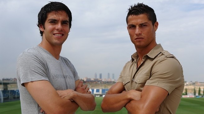 صور كريستيانو رونالدو الجميل ...منوعه وروعه جدآآ Kaka-Cristiano-Ronaldo-ricardo-kaka-8031338-656-369