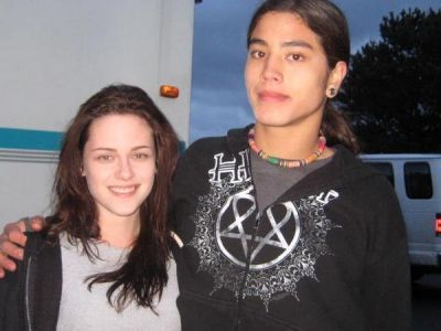 Foto de Kristen el el set de Crepusculo Kristen-Stewart-twilight-series-8049843-400-300