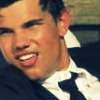 El ultimo en Postear Gana - Página 25 Taylor-33-taylor-lautner-8079600-100-100