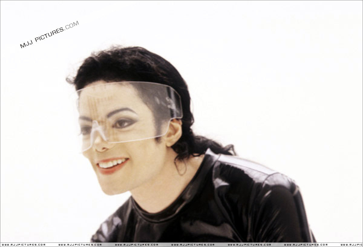 Scream Scream-michael-jackson-8063335-1200-817