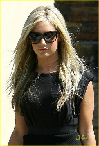 Ashley out and about in Los Angeles - September 19. 2009 Ashley-Tisdale-is-blonde-again-ashley-tisdale-8234206-341-500